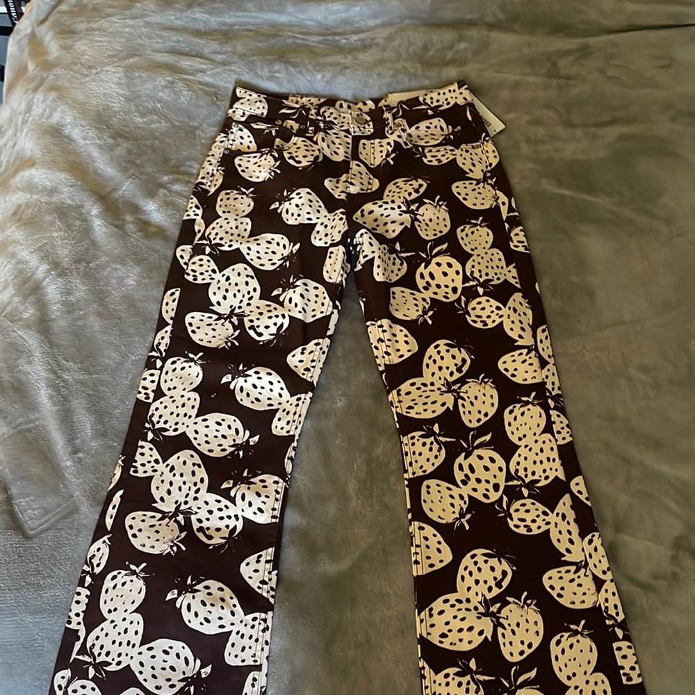 Urban Outfitters BDG 90s Bootcut Strawberry jeans
